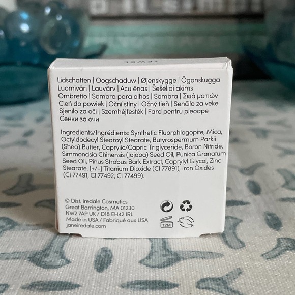 Jane Iredale PurePressed Eye Shadow Single in Jewel - Picture 2 of 5